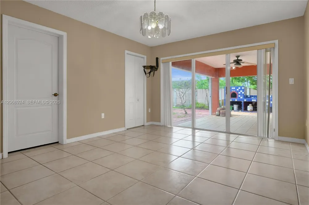 901 NW 128th Pl Miami, FL 33182