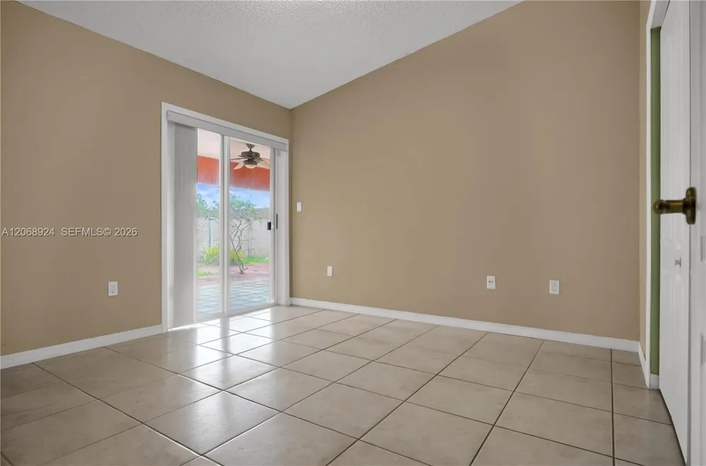 901 NW 128th Pl Miami, FL 33182
