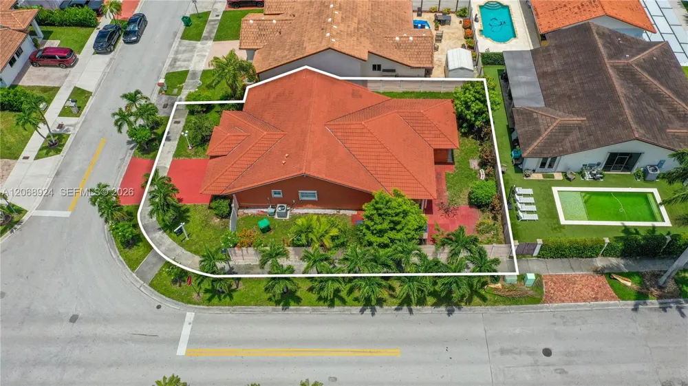 901 NW 128th Pl Miami, FL 33182