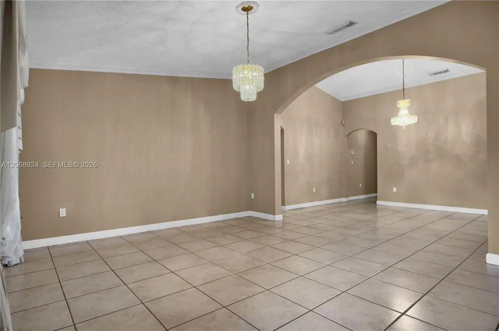 901 NW 128th Pl Miami, FL 33182