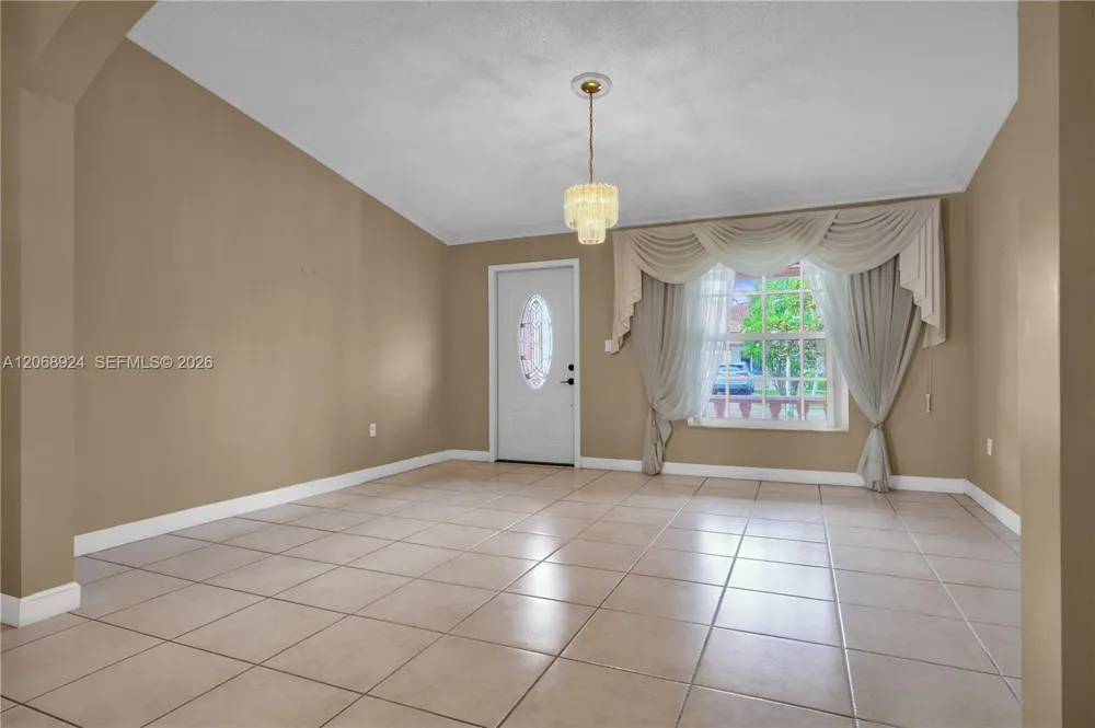 901 NW 128th Pl Miami, FL 33182