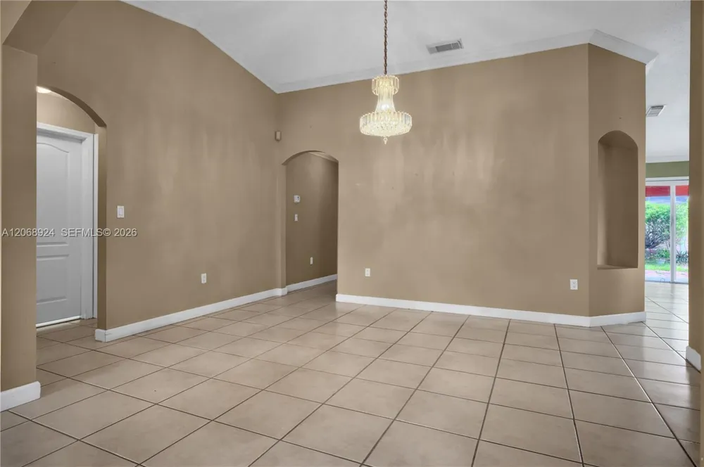 901 NW 128th Pl Miami, FL 33182