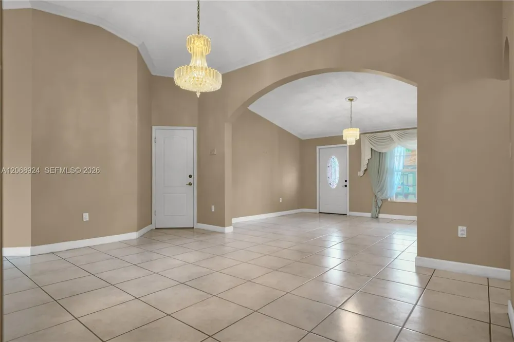 901 NW 128th Pl Miami, FL 33182