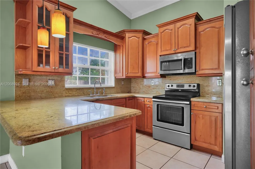 901 NW 128th Pl Miami, FL 33182