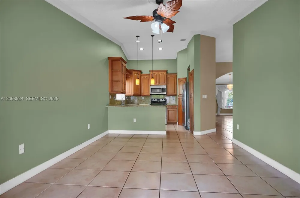 901 NW 128th Pl Miami, FL 33182