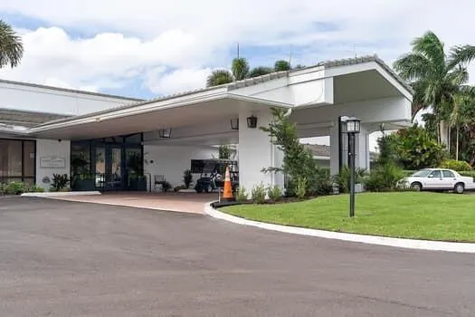 415 Pine Tree Court #16 Atlantis, FL 33462