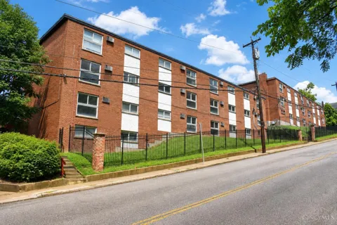 650 Straight Street