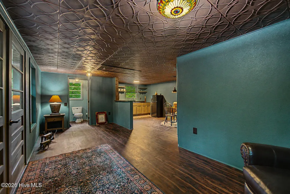 7261 Yellow Creek Road Robbinsville, NC 28771