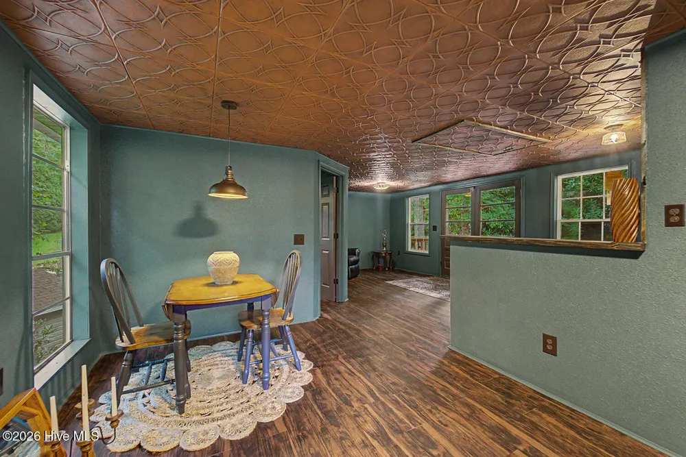 7261 Yellow Creek Road Robbinsville, NC 28771