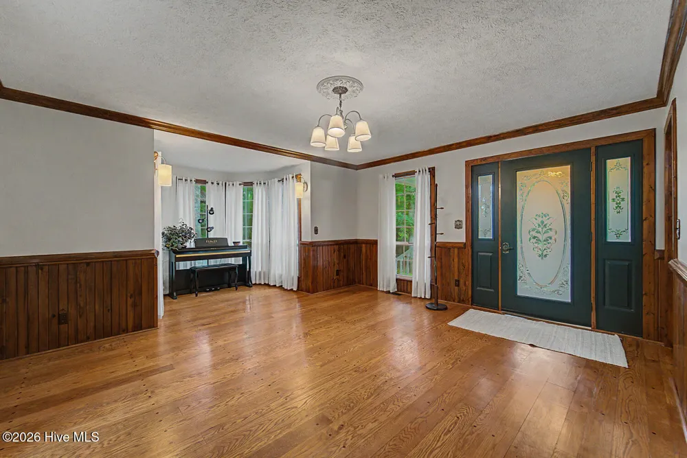 7261 Yellow Creek Road Robbinsville, NC 28771