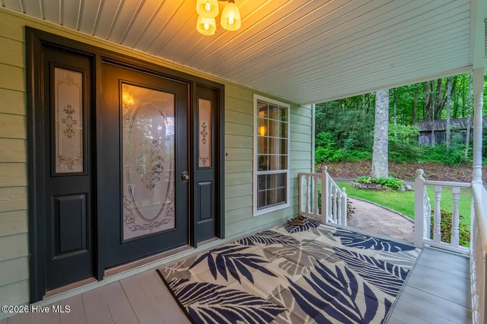 7261 Yellow Creek Road Robbinsville, NC 28771