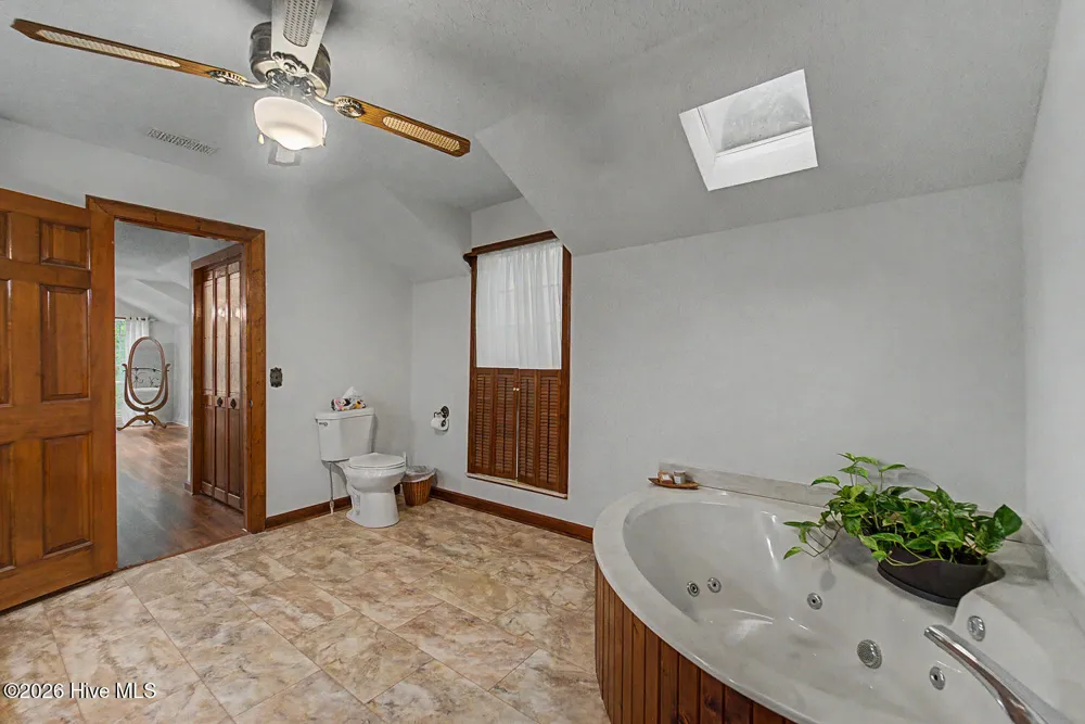 7261 Yellow Creek Road Robbinsville, NC 28771