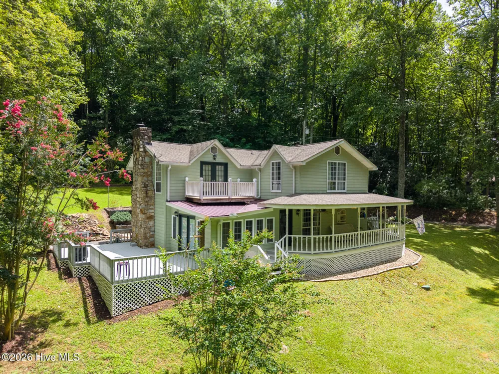 7261 Yellow Creek Road Robbinsville, NC 28771