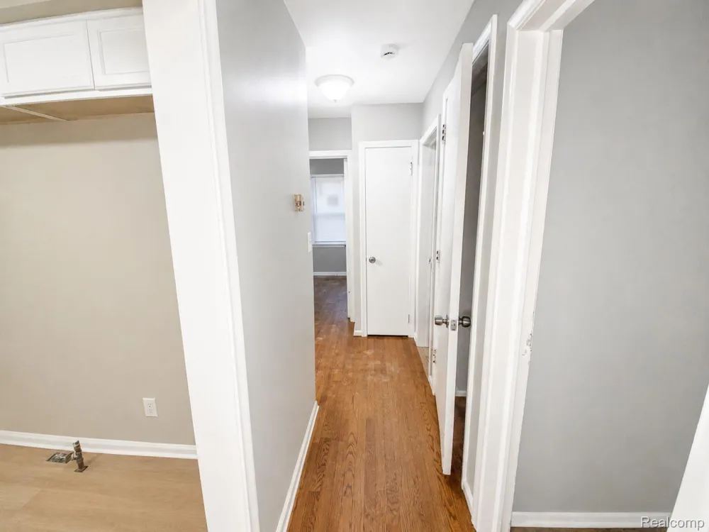 19447 Huntington Road Detroit City, MI 48219