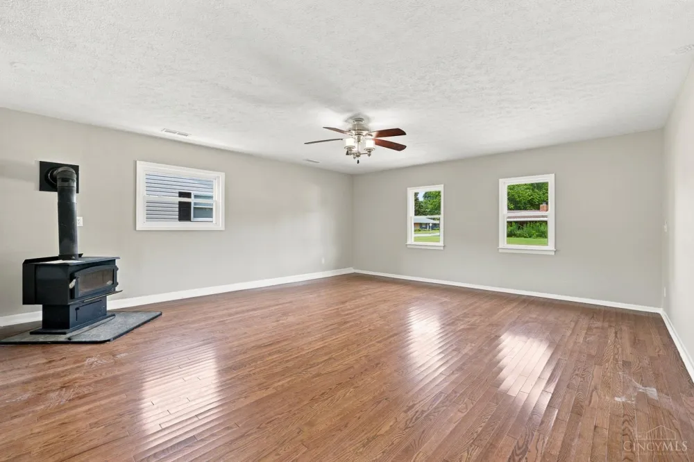 237 Linda Court Trenton, OH 45067