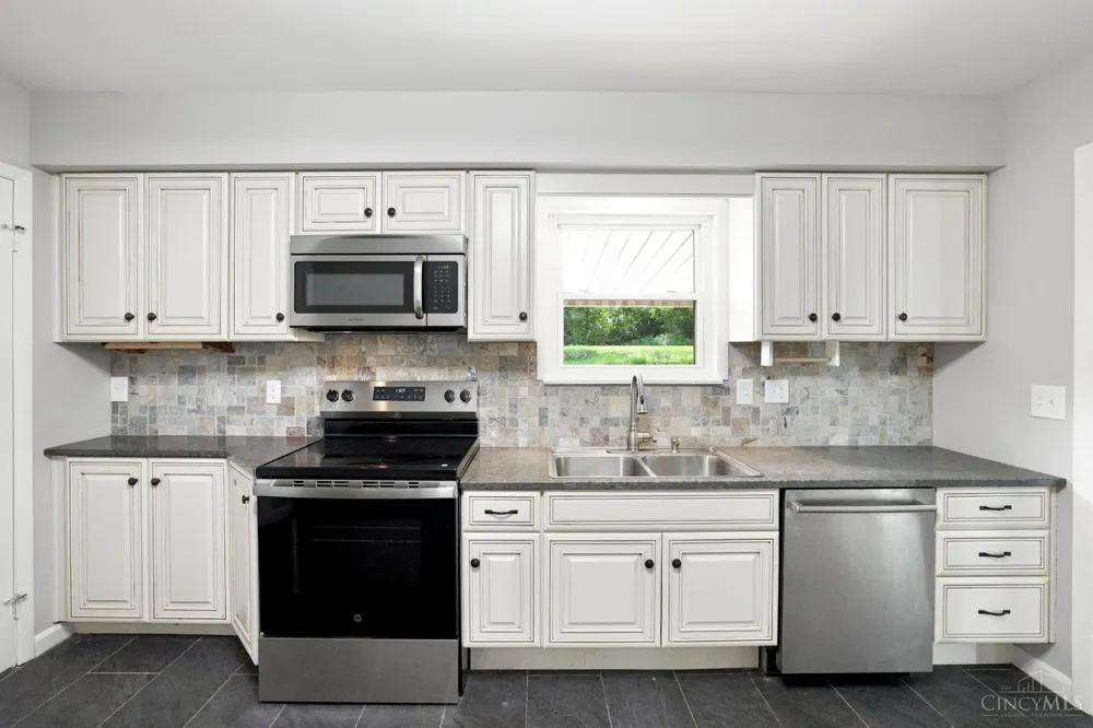 237 Linda Court Trenton, OH 45067