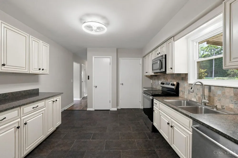 237 Linda Court Trenton, OH 45067