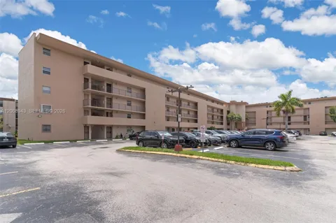 8895 Fontainebleau Blvd #207