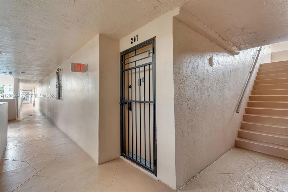 8895 Fontainebleau Blvd #207 Miami, FL 33172