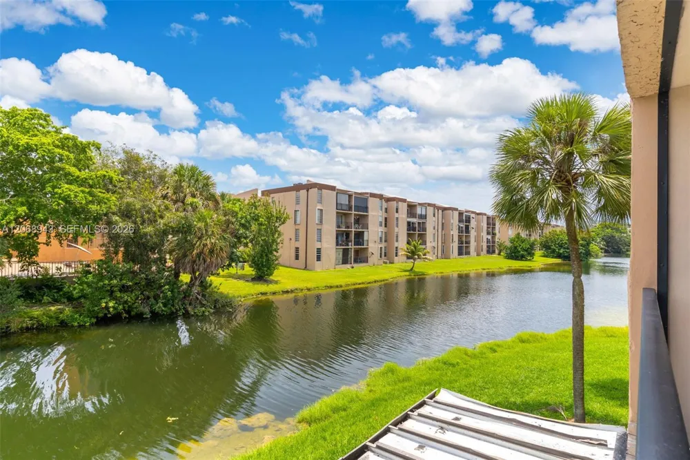 8895 Fontainebleau Blvd #207 Miami, FL 33172
