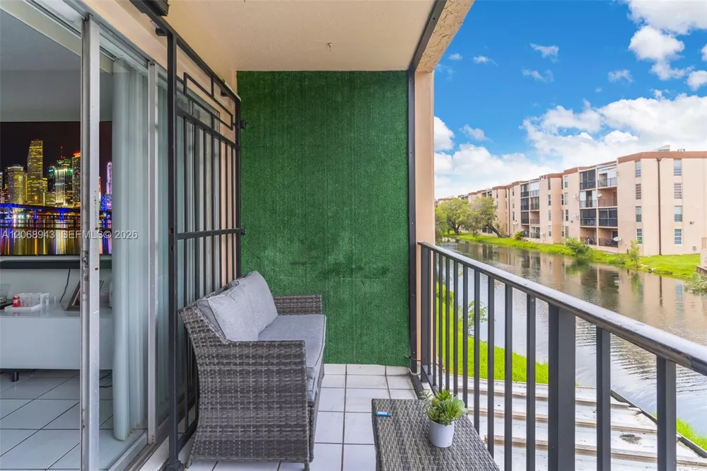 8895 Fontainebleau Blvd #207 Miami, FL 33172