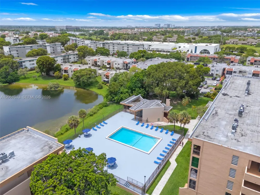 8895 Fontainebleau Blvd #207 Miami, FL 33172