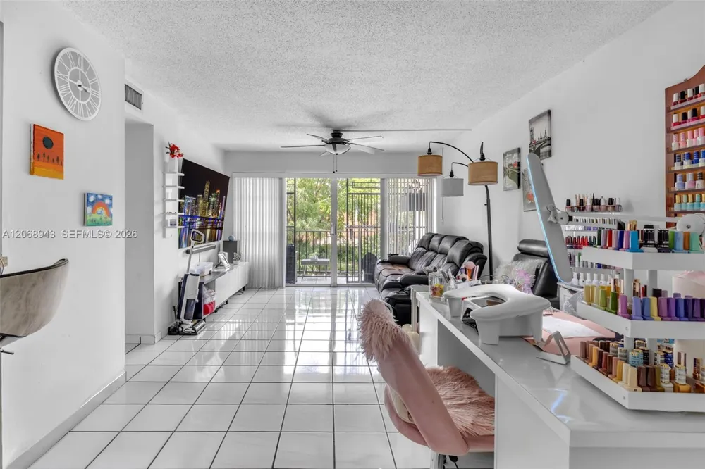 8895 Fontainebleau Blvd #207 Miami, FL 33172