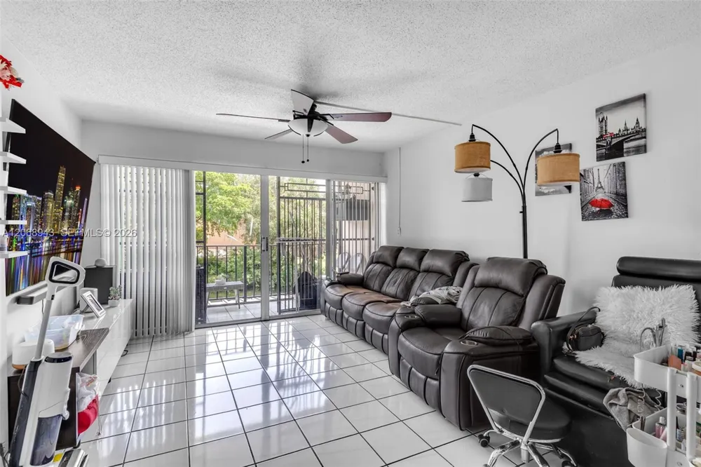 8895 Fontainebleau Blvd #207 Miami, FL 33172