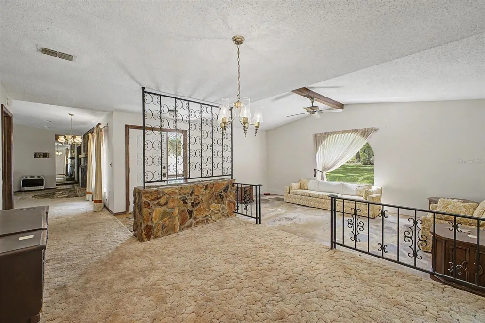 18255 LAKE LINDSEY ROAD Brooksville, FL 34601
