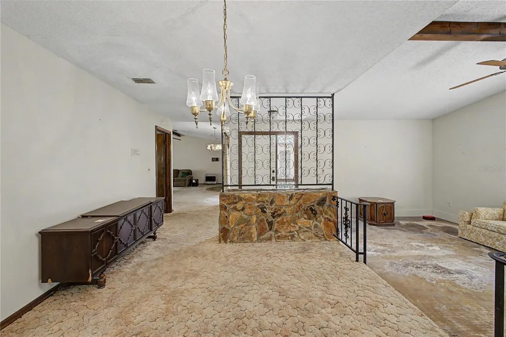 18255 LAKE LINDSEY ROAD Brooksville, FL 34601