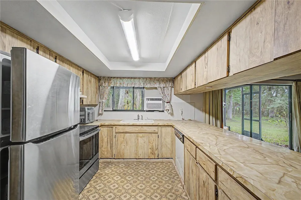 18255 LAKE LINDSEY ROAD Brooksville, FL 34601