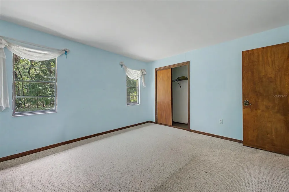 18255 LAKE LINDSEY ROAD Brooksville, FL 34601