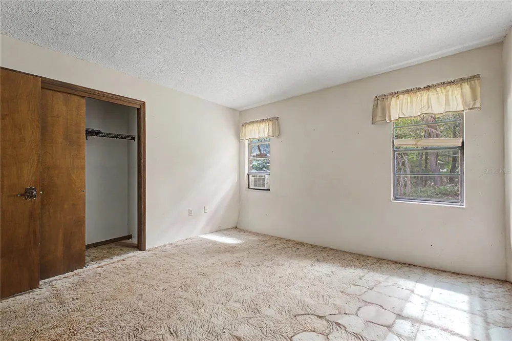 18255 LAKE LINDSEY ROAD Brooksville, FL 34601