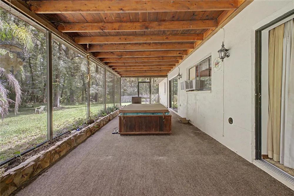 18255 LAKE LINDSEY ROAD Brooksville, FL 34601