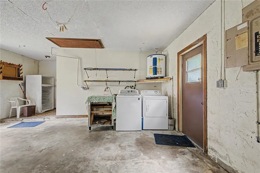 18255 LAKE LINDSEY ROAD Brooksville, FL 34601