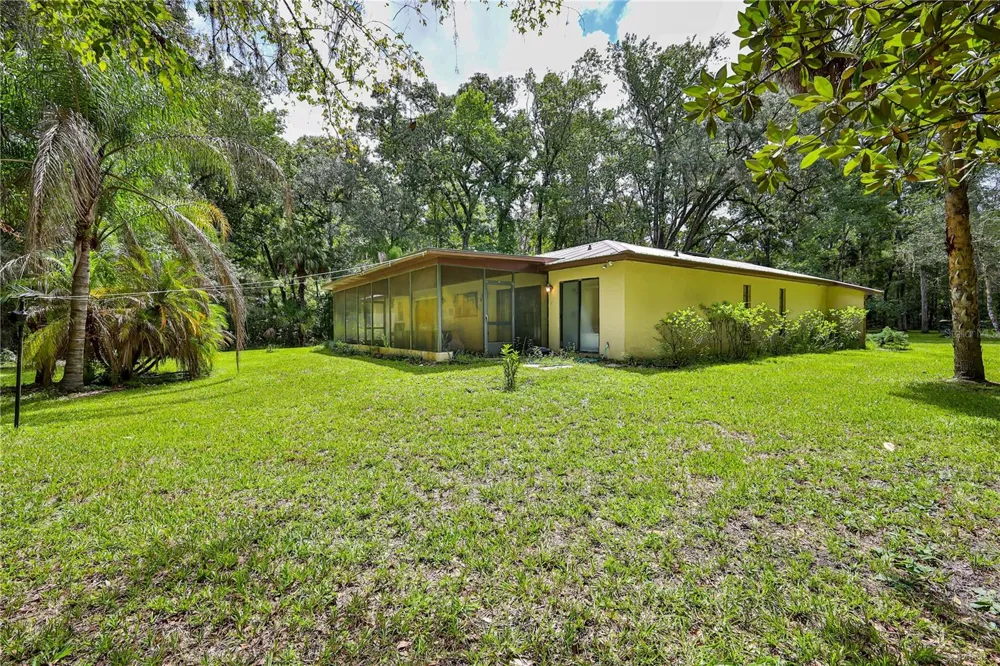 18255 LAKE LINDSEY ROAD Brooksville, FL 34601