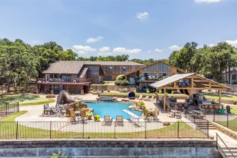 6600 Wells Burnett Road