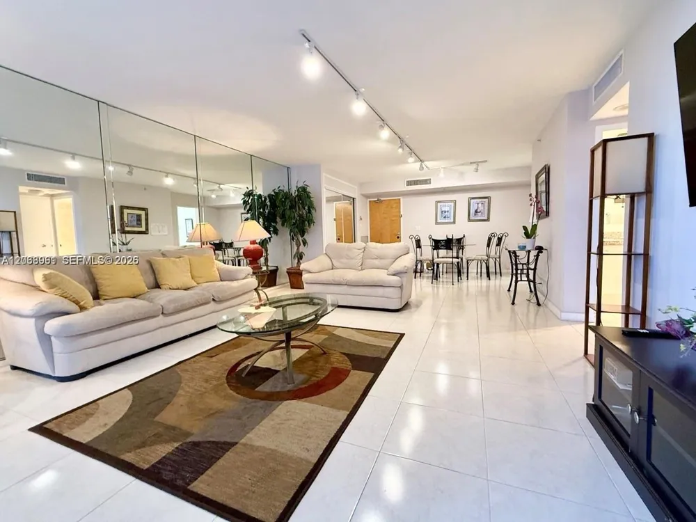 9195 Collins Ave #512 Surfside, FL 33154
