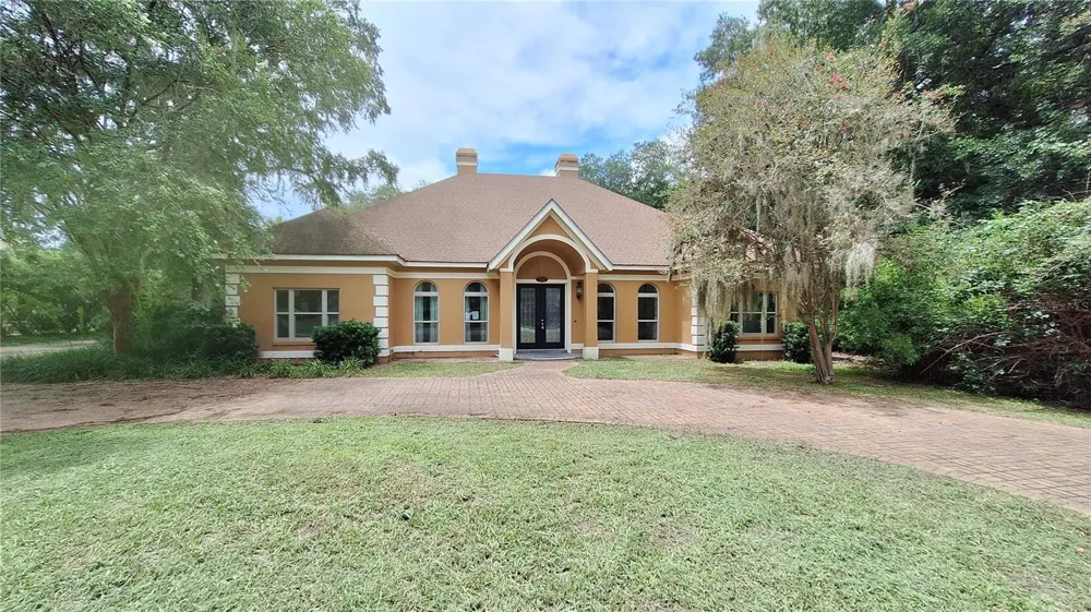 2210 SE LAUREL RUN DRIVE ocala, FL 34471
