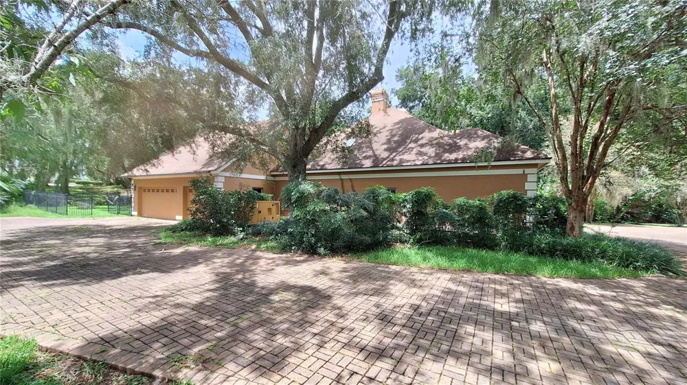 2210 SE LAUREL RUN DRIVE ocala, FL 34471