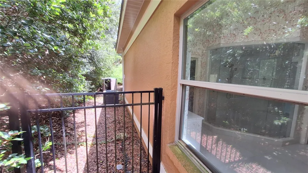 2210 SE LAUREL RUN DRIVE ocala, FL 34471