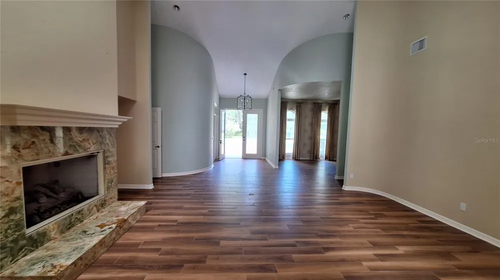 2210 SE LAUREL RUN DRIVE ocala, FL 34471