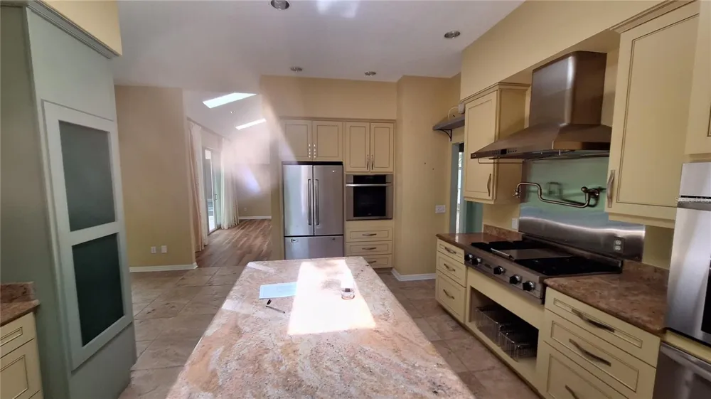 2210 SE LAUREL RUN DRIVE ocala, FL 34471