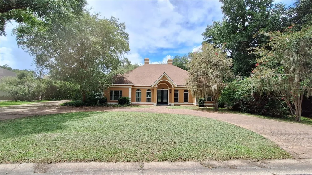 2210 SE LAUREL RUN DRIVE ocala, FL 34471
