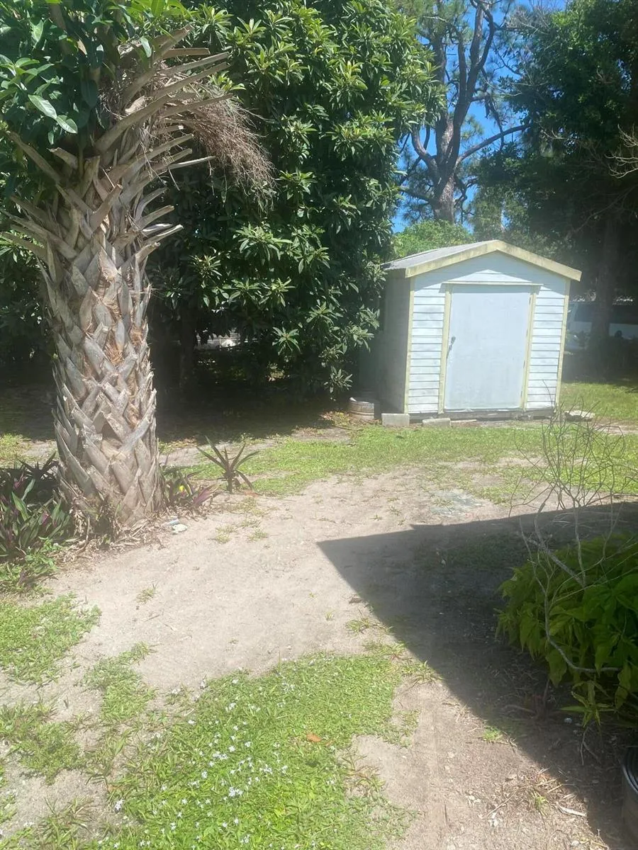 710 23rd Street Fort Pierce, FL 34950