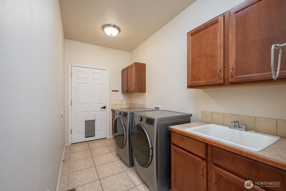6335 Murray Way NE #B Moses Lake, WA 98837