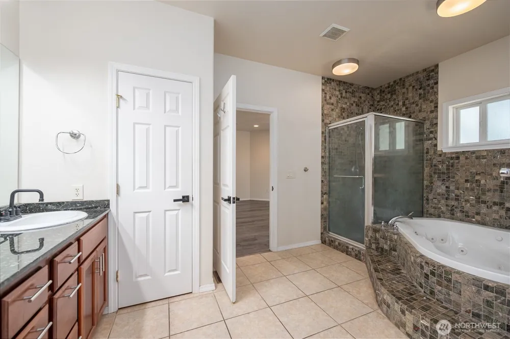 6335 Murray Way NE #B Moses Lake, WA 98837