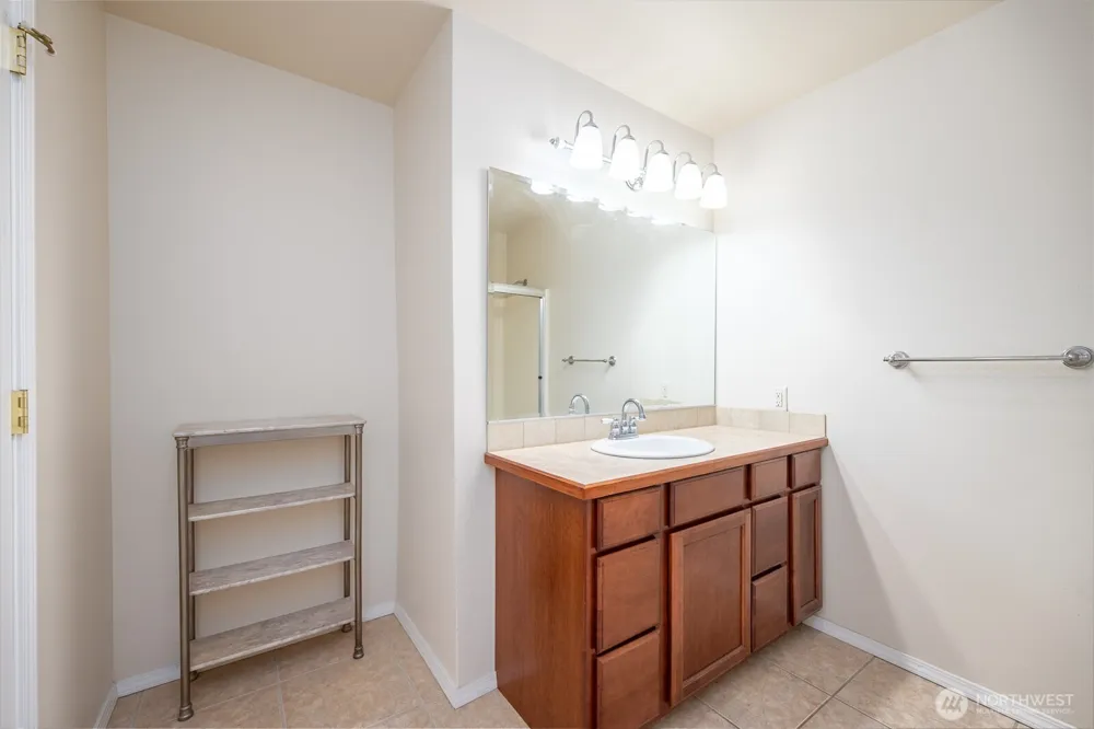 6335 Murray Way NE #B Moses Lake, WA 98837