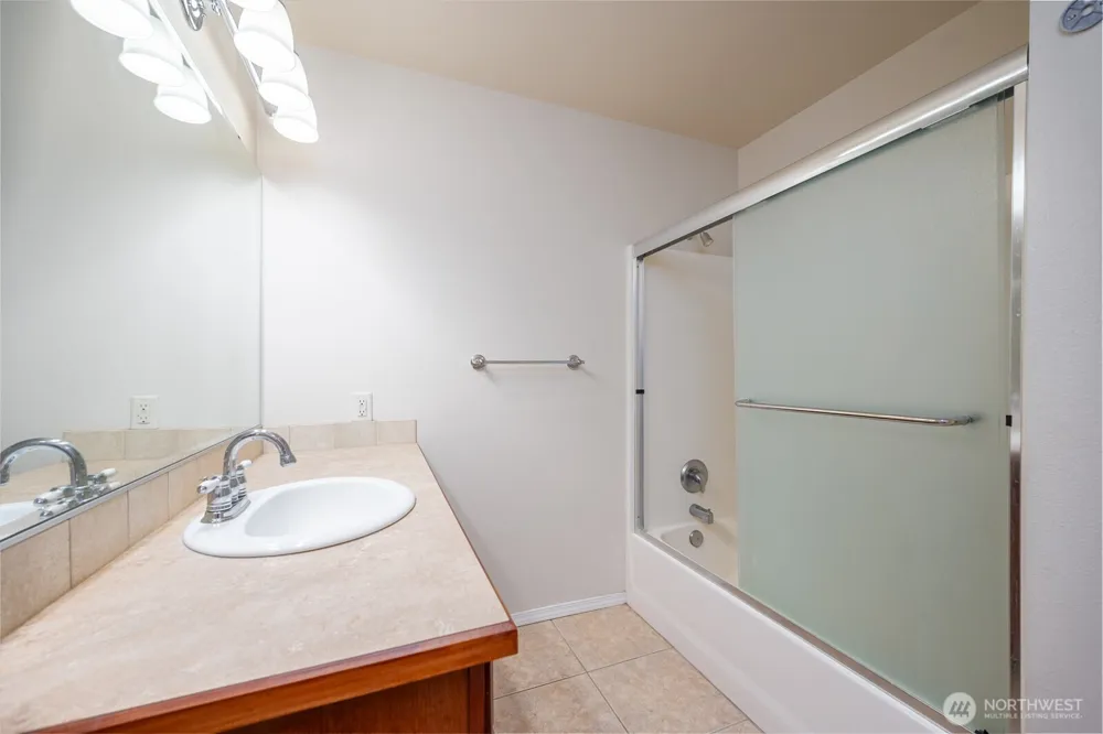6335 Murray Way NE #B Moses Lake, WA 98837