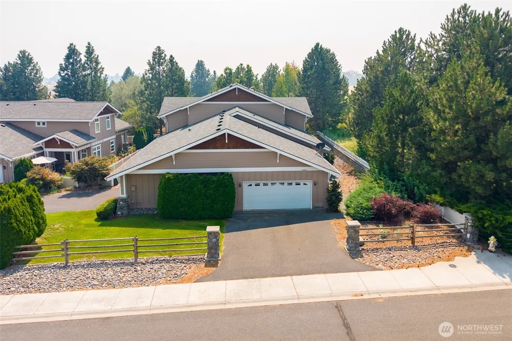 6335 Murray Way NE #B Moses Lake, WA 98837